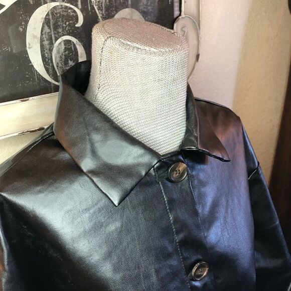 SHEIN💫faux leather 💫 bottom down shirt - Picture 3 of 14